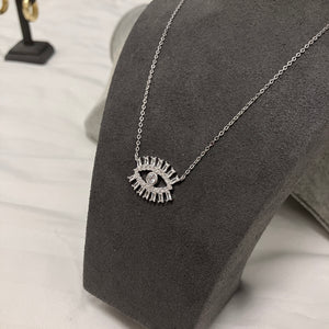 Single Diamond Eye