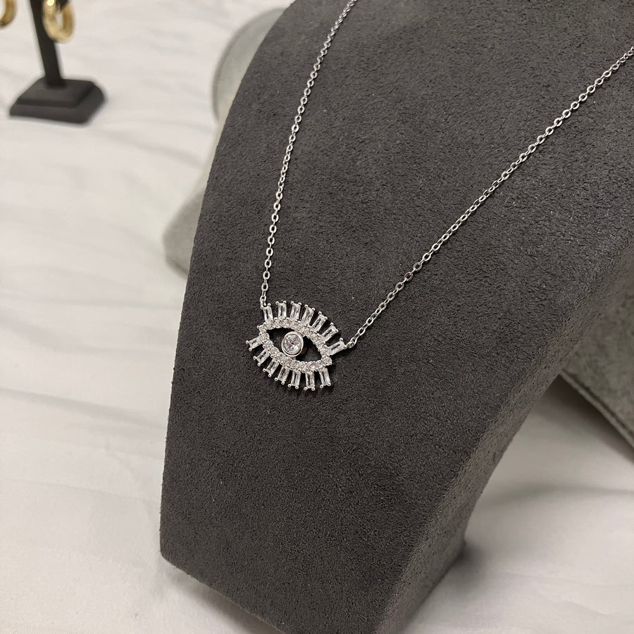 Single Diamond Eye